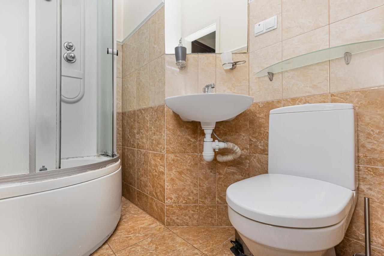 Aparthotel Leonrooms Одеса Екстериор снимка