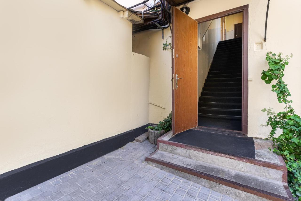 Aparthotel Leonrooms Одеса Екстериор снимка