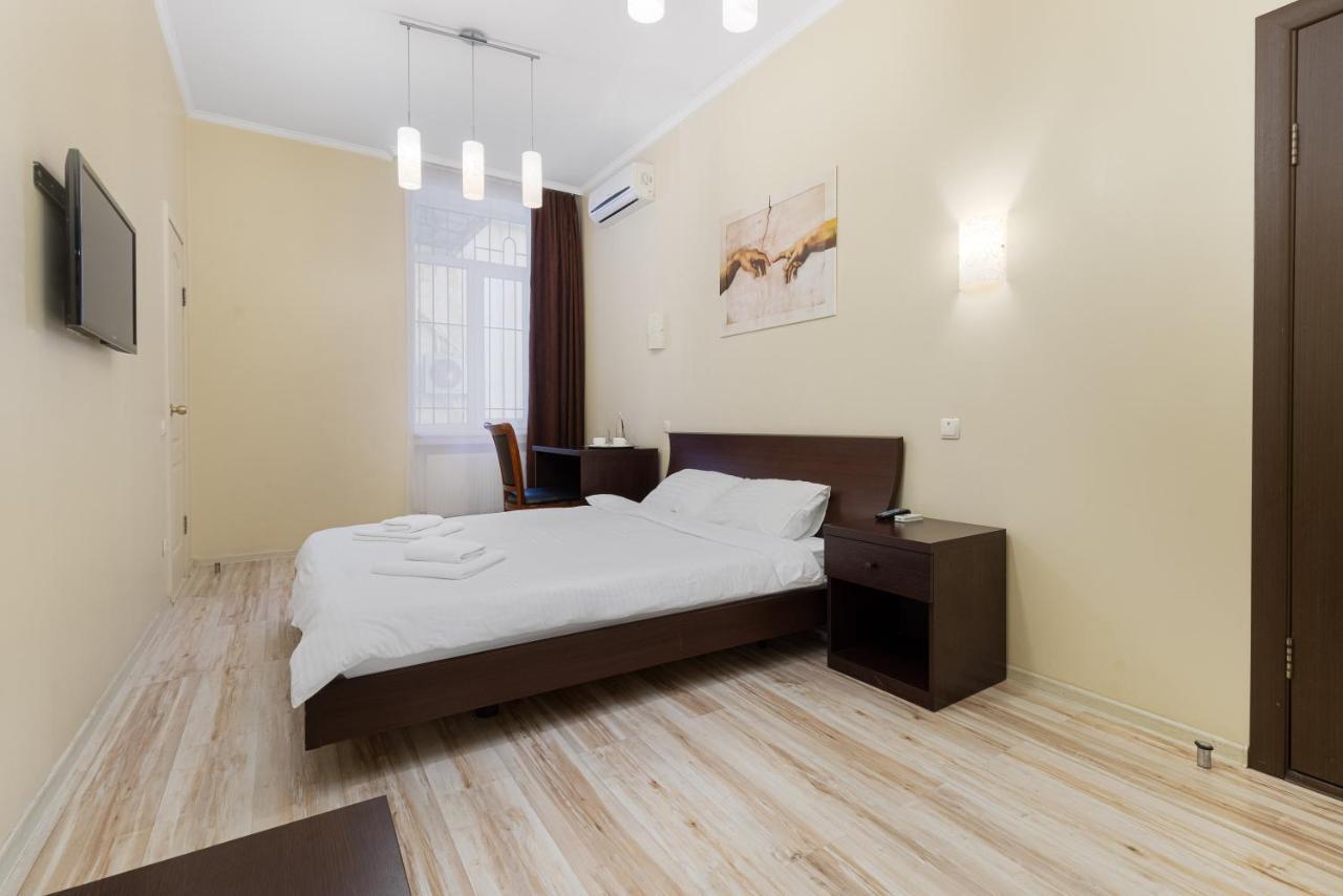 Aparthotel Leonrooms Одеса Екстериор снимка